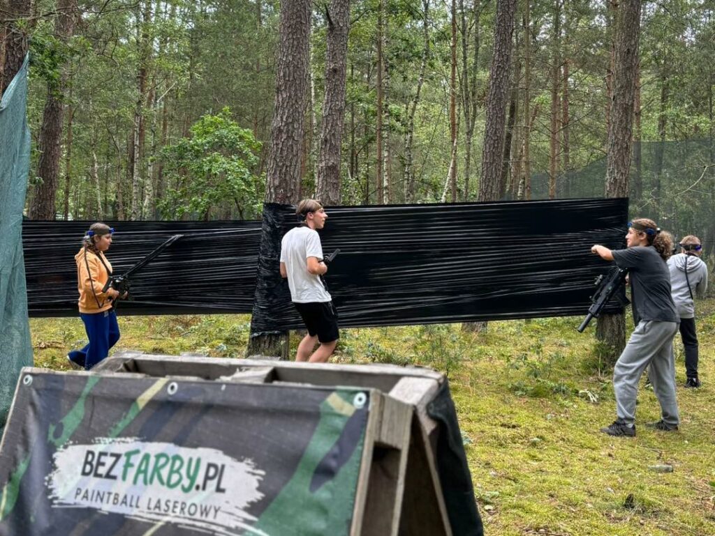 bezfarby-gra-wyjazdowa-lasertag